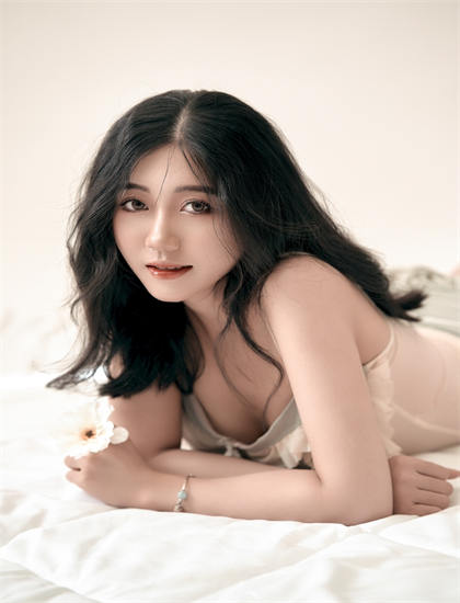 文化阐释《上海堡垒》：探索无人机拍摄的视角与稳定性 认识电影作为文化载体的功能